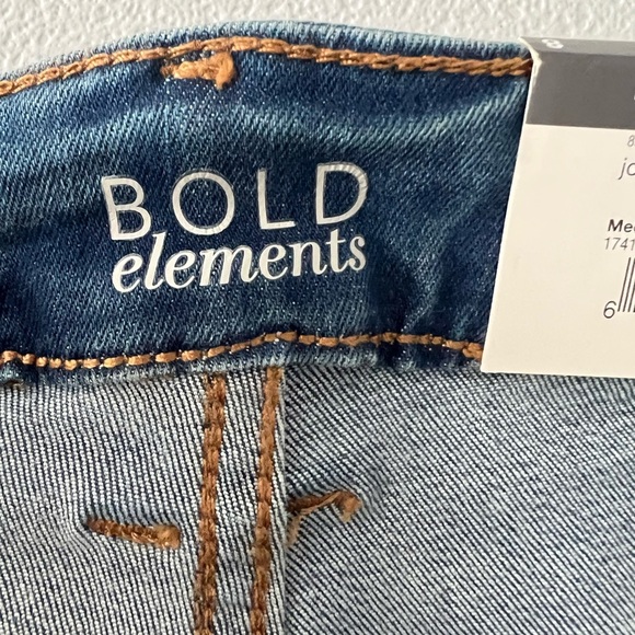 Bold Elements Curvy Skinny blue Jeans with rhinestone accents size 8 NWT - Picture 8 of 11